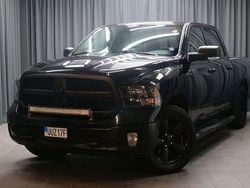Svart Begagnad 2021 RAM 1500 Pickup | 389 000 kr (Superpris)