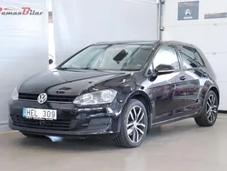 Svart Begagnad 2013 VW Golf VII Style Halvkombi | 94 900 kr (Marknadspris)
