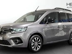 Grå Begagnad 2023 Renault Kangoo Minibuss | 379 900 kr (Lite dyr)