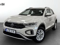 Grå Begagnad 2022 VW T-Roc Life SUV | 279 900 kr (Marknadspris)