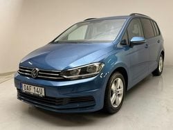 Blå Begagnad 2021 VW Touran Minibuss | 329 900 kr (Marknadspris)
