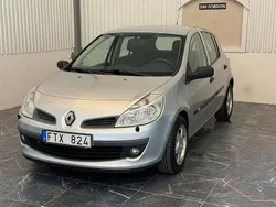 Ljusgrå Begagnad 2007 Renault Clio R.S. Halvkombi | 24 900 kr (Marknadspris)