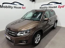 Brun Begagnad 2011 VW Tiguan Sportline SUV | 99 900 kr (Marknadspris)