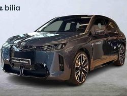 Blå Begagnad 2025 BMW iX SUV | 1 089 900 kr