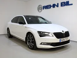 Vit Begagnad 2017 Skoda Superb Business Line Halvkombi | 249 900 kr (Dyr)