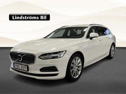 Vit Begagnad 2022 Volvo V90 Kombi | 319 900 kr (Marknadspris)