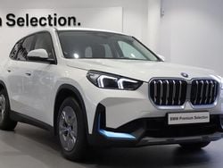 Vit Begagnad 2022 BMW iX1 Comfort Edition SUV | 399 000 kr (Superpris)