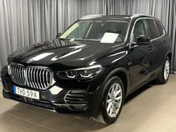 Svart Begagnad 2021 BMW X5 iPerformance SUV | 579 900 kr