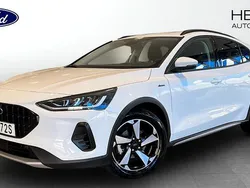 Vit (white) Begagnad 2024 Ford Focus Active Halvkombi | 219 900 kr (Bra pris)