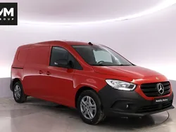Röd (loranditröd) Ny 2025 Mercedes Citan 110 Edition Van | 379 125 kr (Lite dyr)