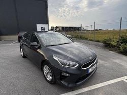 Grå Begagnad 2019 Kia Ceed Halvkombi | 145 000 kr (Marknadspris)