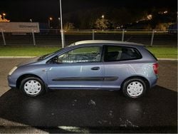 Blå Begagnad 2002 Honda Civic Halvkombi | 23 000 kr (Superpris)