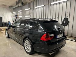 Svart Begagnad 2007 BMW 330 Comfort Edition Kombi | 39 000 kr (Marknadspris)