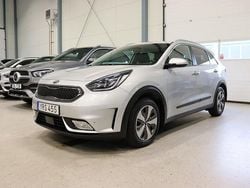 Grå Begagnad 2017 Kia Niro 2 SUV | 159 800 kr (Marknadspris)
