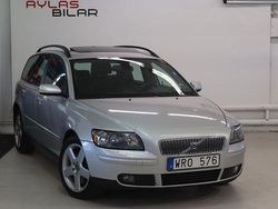 Ljusgrå (grå) Begagnad 2005 Volvo V50 Summum Kombi | 44 900 kr (Marknadspris)