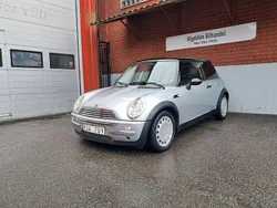 Ljusgrå Begagnad 2001 Mini Cooper Halvkombi | 39 900 kr (Marknadspris)