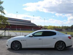 Vit Begagnad 2016 Maserati Ghibli Sportkupé | 379 900 kr