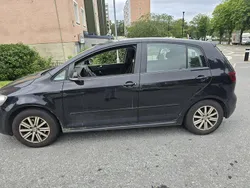 Svart Begagnad 2010 VW Golf Plus Cross Minibuss | 49 999 kr (Bra pris)