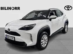Vit Begagnad 2022 Toyota Yaris Cross Active SUV | 289 900 kr (Marknadspris)