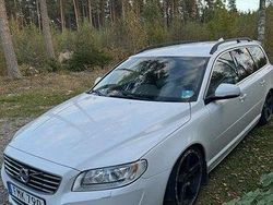 Vit Begagnad 2015 Volvo V70 Kombi | 129 000 kr (Lite dyr)