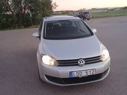 Silver Begagnad 2011 VW Golf Plus Cross Minibuss | 79 000 kr (Bra pris)