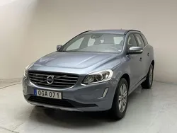 Ljusblå Begagnad 2017 Volvo XC60 Momentum SUV | 201 000 kr (Marknadspris)