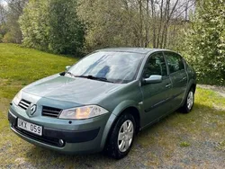 Grön Begagnad 2004 Renault Mégane II Sedan | 15 000 kr (Bra pris)
