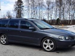 Grå Begagnad 2004 Volvo V70 Business Edition Kombi | 19 500 kr (Marknadspris)