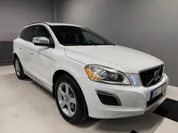 Vit Begagnad 2012 Volvo XC60 R-Design SUV | 149 900 kr (Marknadspris)