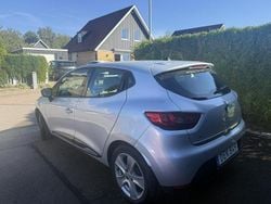 Silver Begagnad 2013 Renault Clio IV Halvkombi | 63 000 kr (Marknadspris)
