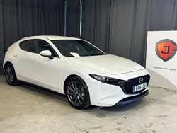 Snowflake white pearl mica Begagnad 2021 Mazda 3 Sky Halvkombi | 239 900 kr (Lite dyr)