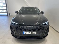 Svart (mytsvart metallic) Ny 2025 Audi Q5 Sportback Design SUV | 689 000 kr (Superpris)