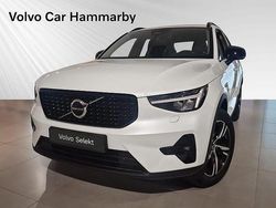 Vit Begagnad 2024 Volvo XC40 Plus SUV | 389 900 kr (Marknadspris)