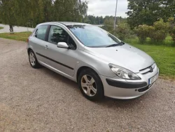 Grå Begagnad 2004 Peugeot 307 Halvkombi | 16 000 kr (Marknadspris)