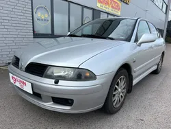 Silver (grå) Begagnad 2004 Mitsubishi Carisma Halvkombi | 21 999 kr (Lite dyr)