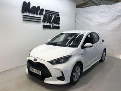 Vit Begagnad 2021 Toyota Yaris Active Halvkombi | 179 900 kr