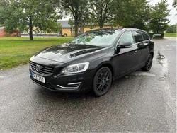 Svart Begagnad 2014 Volvo V60 Summum Kombi | 89 000 kr (Bra pris)