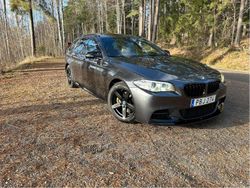 Grå Begagnad 2017 BMW 520 M Sport Kombi | 179 000 kr (Marknadspris)
