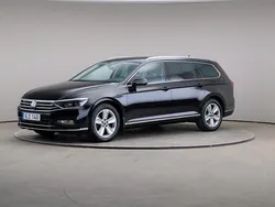 Svart (deep black pearl (pearl)) Begagnad 2022 VW Passat Executive Kombi | 259 000 kr (Superpris)