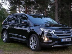 Svart Begagnad 2016 Ford Edge Titanium SUV | 159 000 kr (Bra pris)