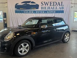 Svart Begagnad 2014 Mini Cooper Pepper Halvkombi | 129 800 kr (Marknadspris)