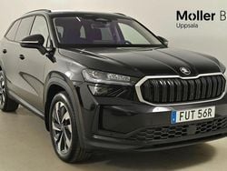 Svart (black magic pärleffekt me) Ny 2025 Skoda Kodiaq Selection SUV | 481 200 kr (Marknadspris)