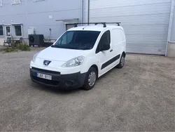 Vit Begagnad 2011 Peugeot Partner Minibuss | 39 000 kr (Bra pris)