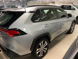 Begagnad 2023 Toyota RAV4 Hybrid SUV | 325 000 kr (Bra pris)