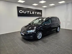 Svart Begagnad 2018 VW Touran Minibuss | 159 000 kr (Bra pris)