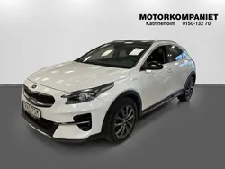 Vit (snow white pearl metallic ) Begagnad 2021 Kia XCeed 2 SUV | 249 900 kr (Marknadspris)