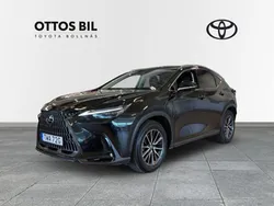 Svart Begagnad 2024 Lexus NX450h+ Executive Line SUV | 639 900 kr (Marknadspris)