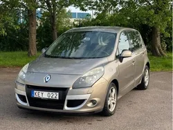 Brun Begagnad 2010 Renault Scénic III Minibuss | 25 900 kr