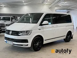 Vit Begagnad 2017 VW Multivan Highline Minibuss | 398 900 kr (Marknadspris)