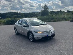 Silver Begagnad 2007 Honda Civic Halvkombi | 45 000 kr (Marknadspris)